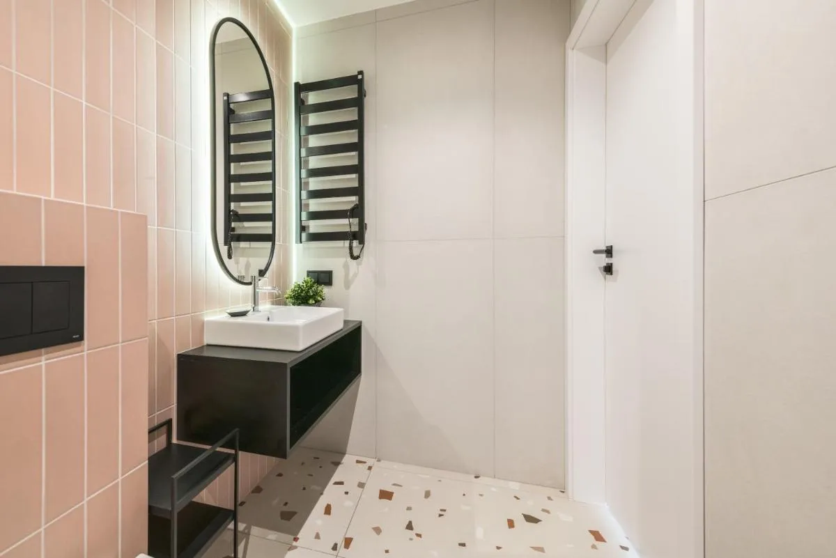 Image 2 of Retro Boutique by NorthSide Apartments