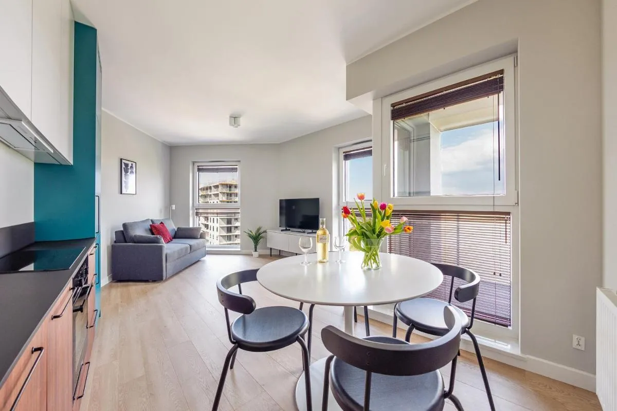 Image 4 of Robinson Crusoe – Sea View