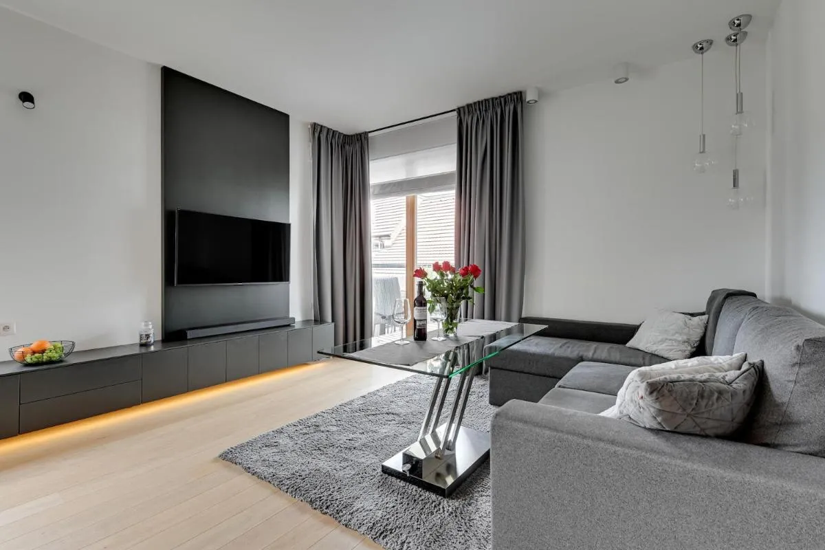 Image 4 of Royal Baltic – Bursztynowa Premium