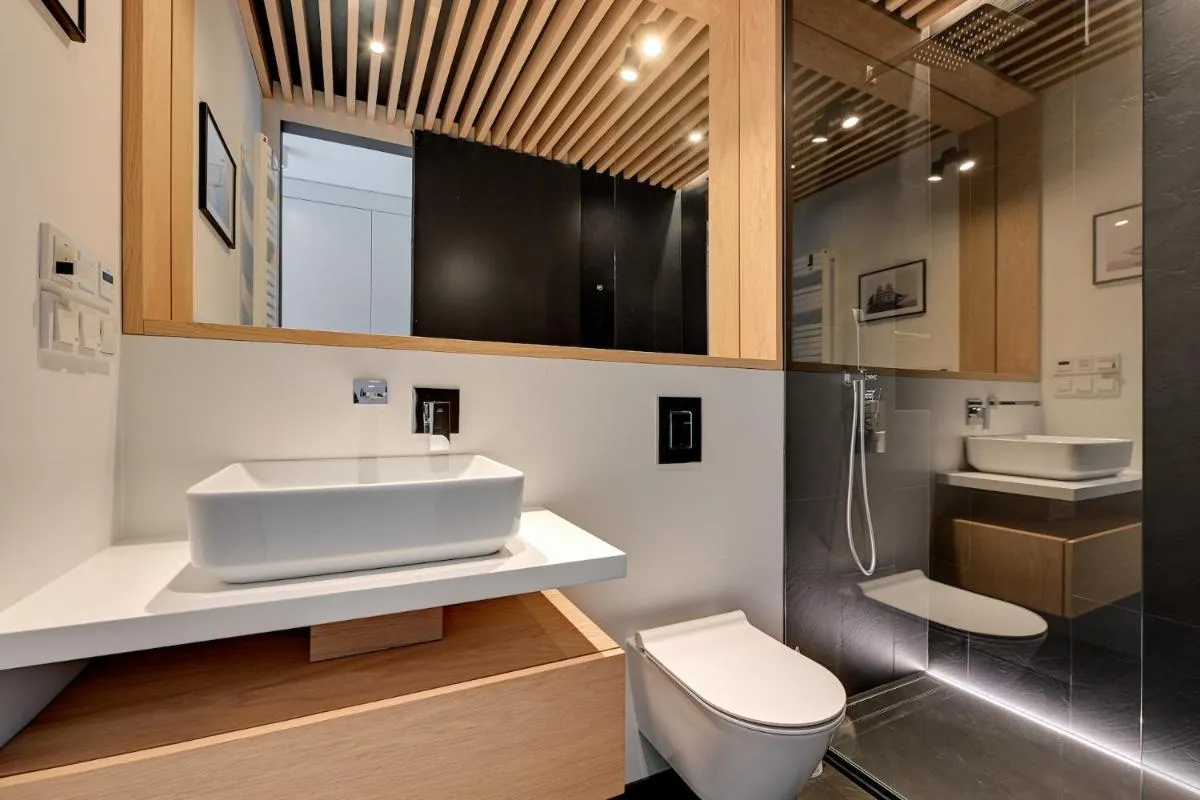 Image 2 of Royal Baltic – Bursztynowa Premium