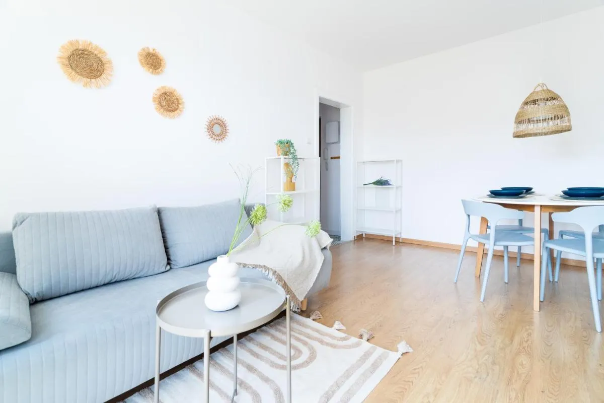 Image 3 of Seaside Modern