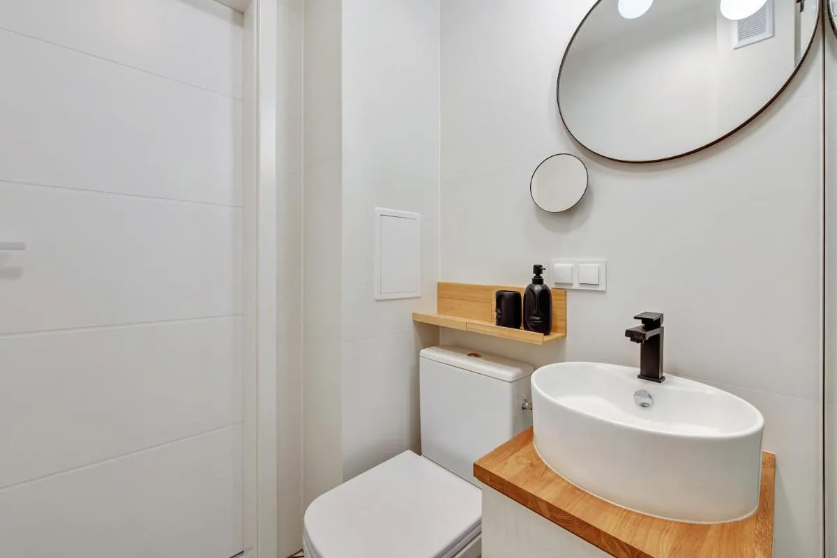 Image 5 of Seaside Unique