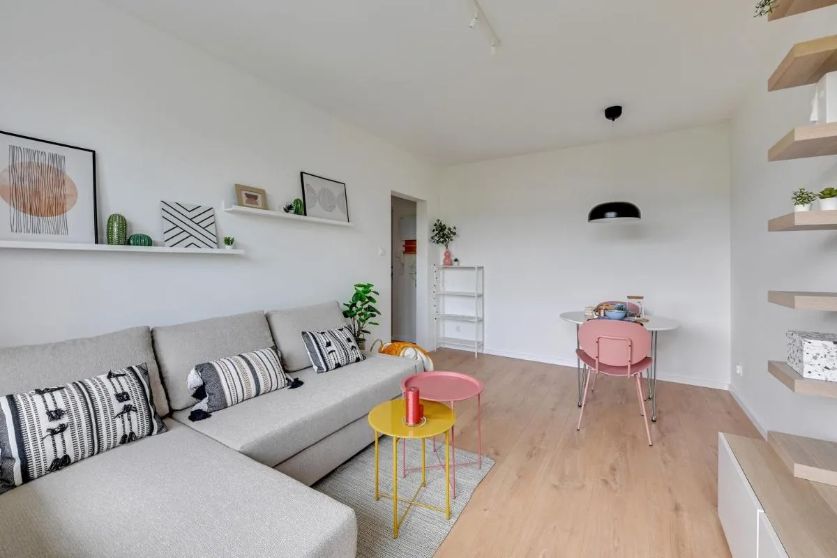 Image 2 of Seaside Unique