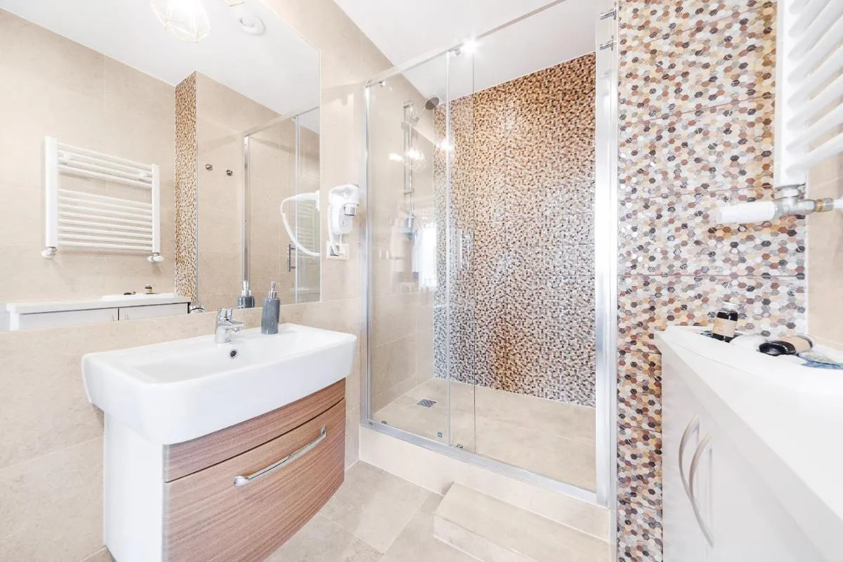 Image 2 of Six Suites, Old Town