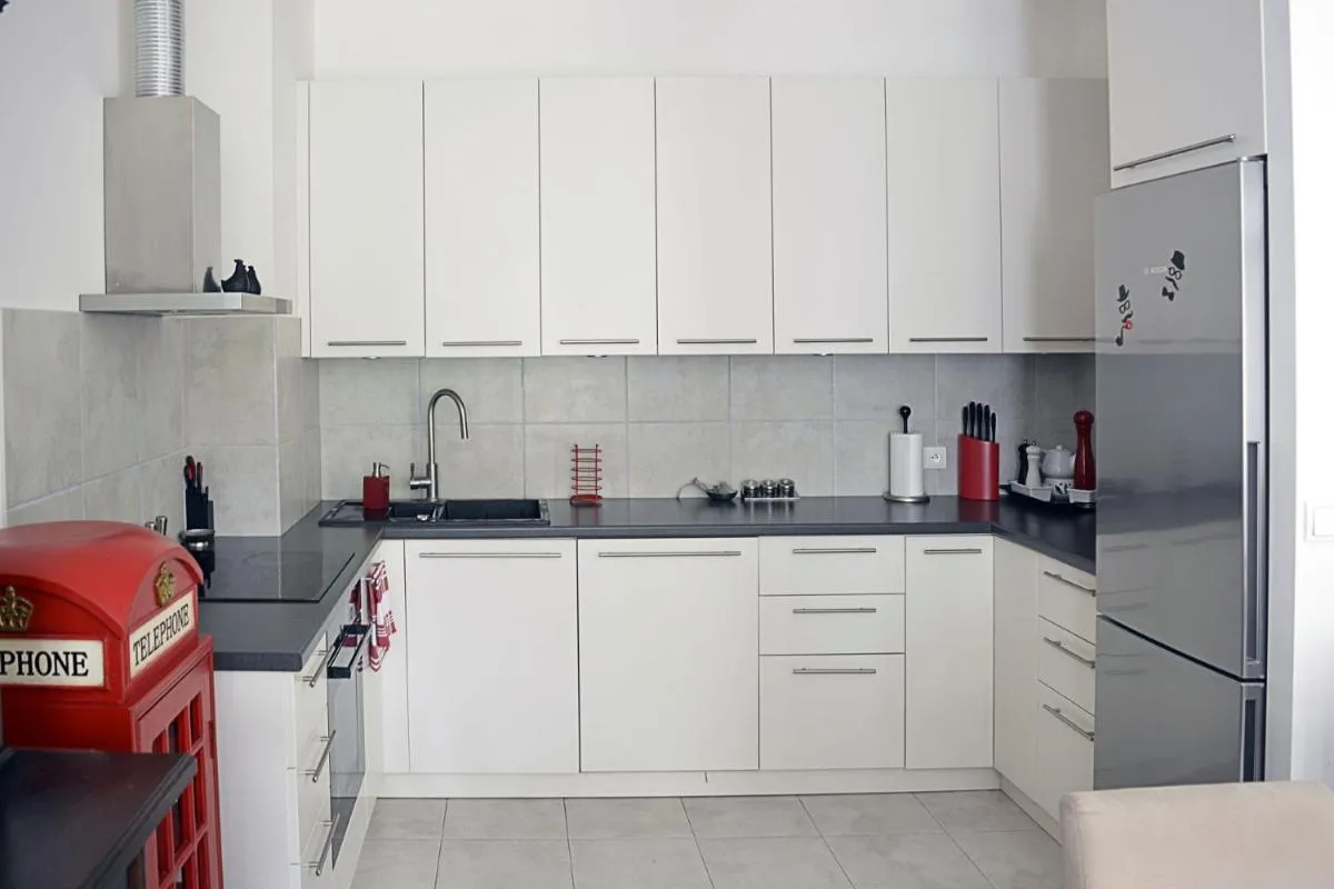 Image 2 of Sound Of The Sea