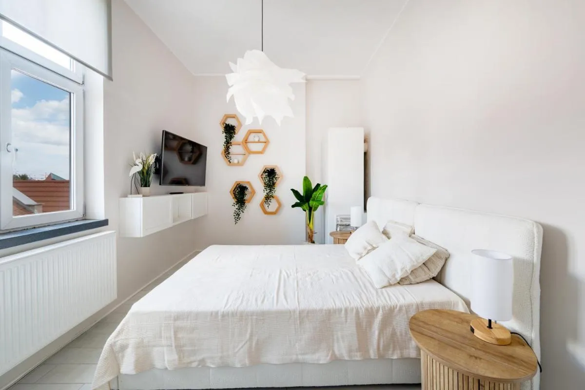 Image 6 of Stunning Apartment with Balcony