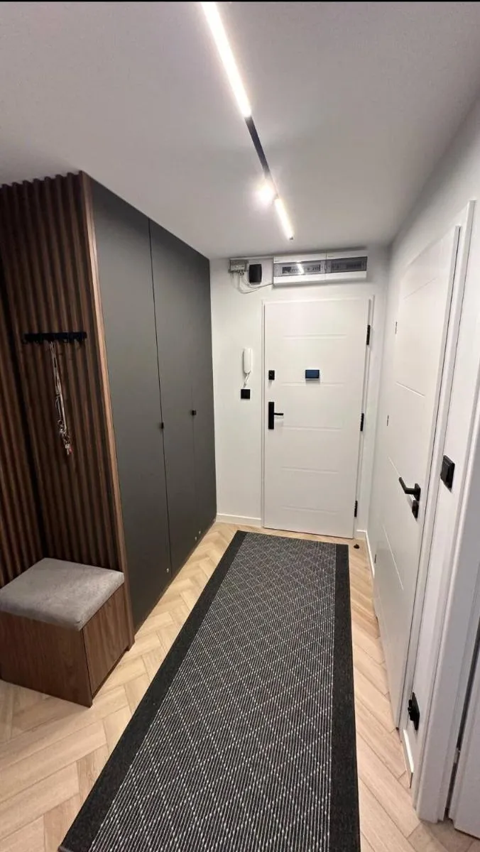 Image 6 of Sunny 2 bedroom apartment, free parking, high speed internet