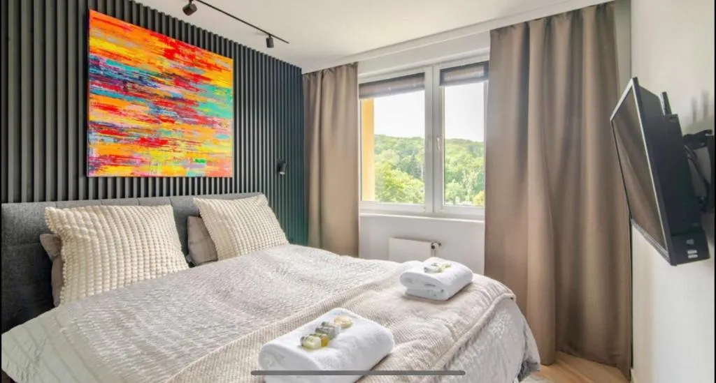 Image of Sunny 2 bedroom apartment, free parking, high speed internet