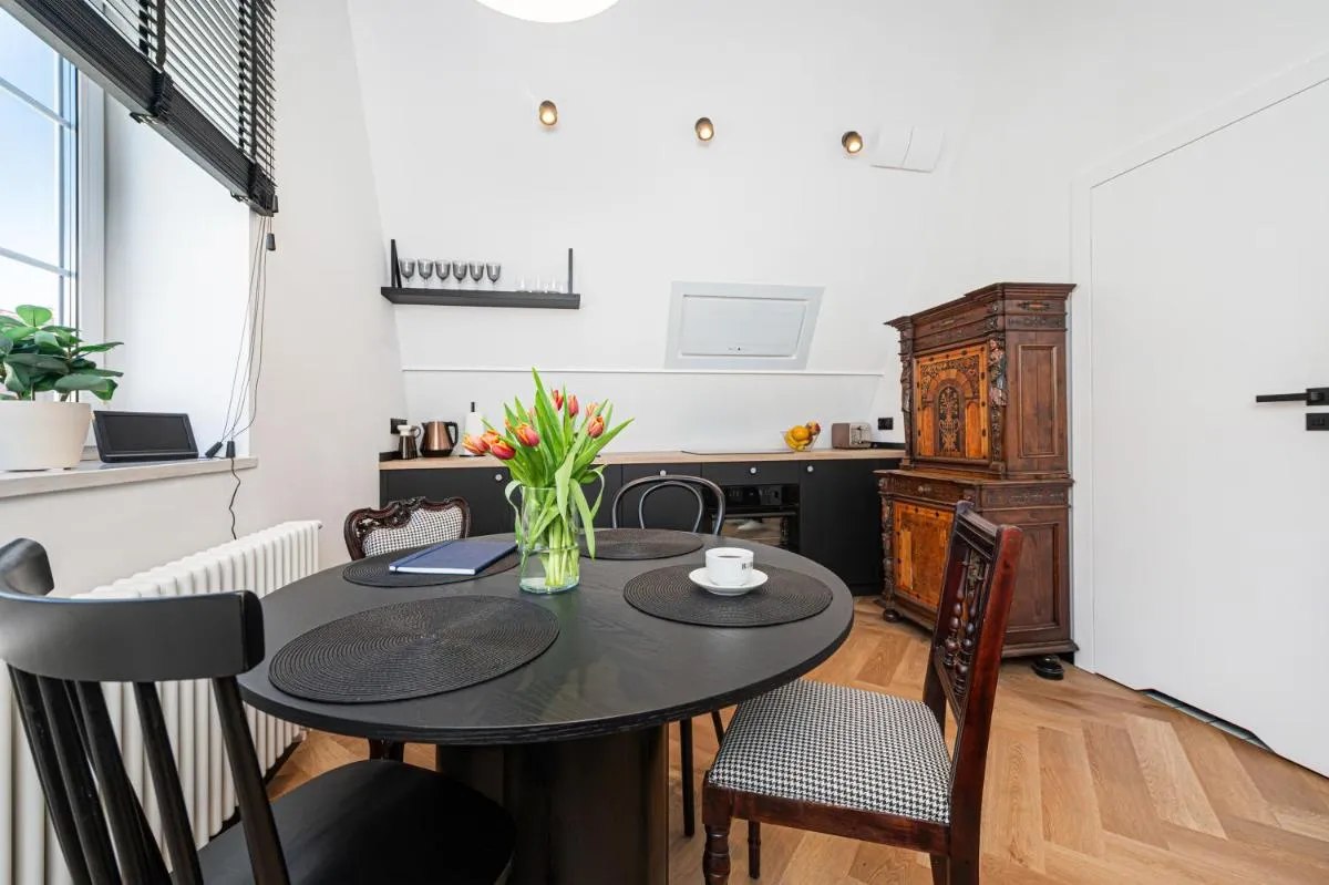 Image 1 of Teatro Old Town – BillBerry Apartments