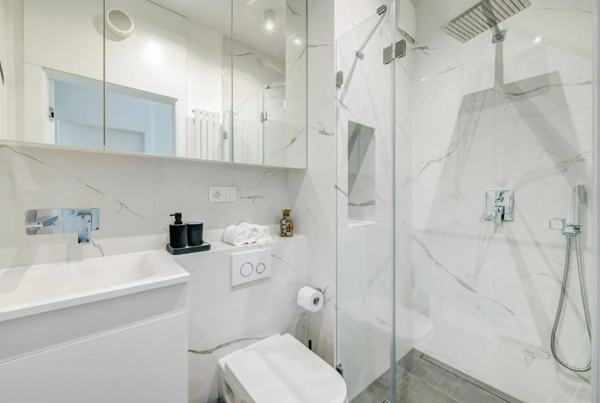 Image 2 of The Black Crane Apartment