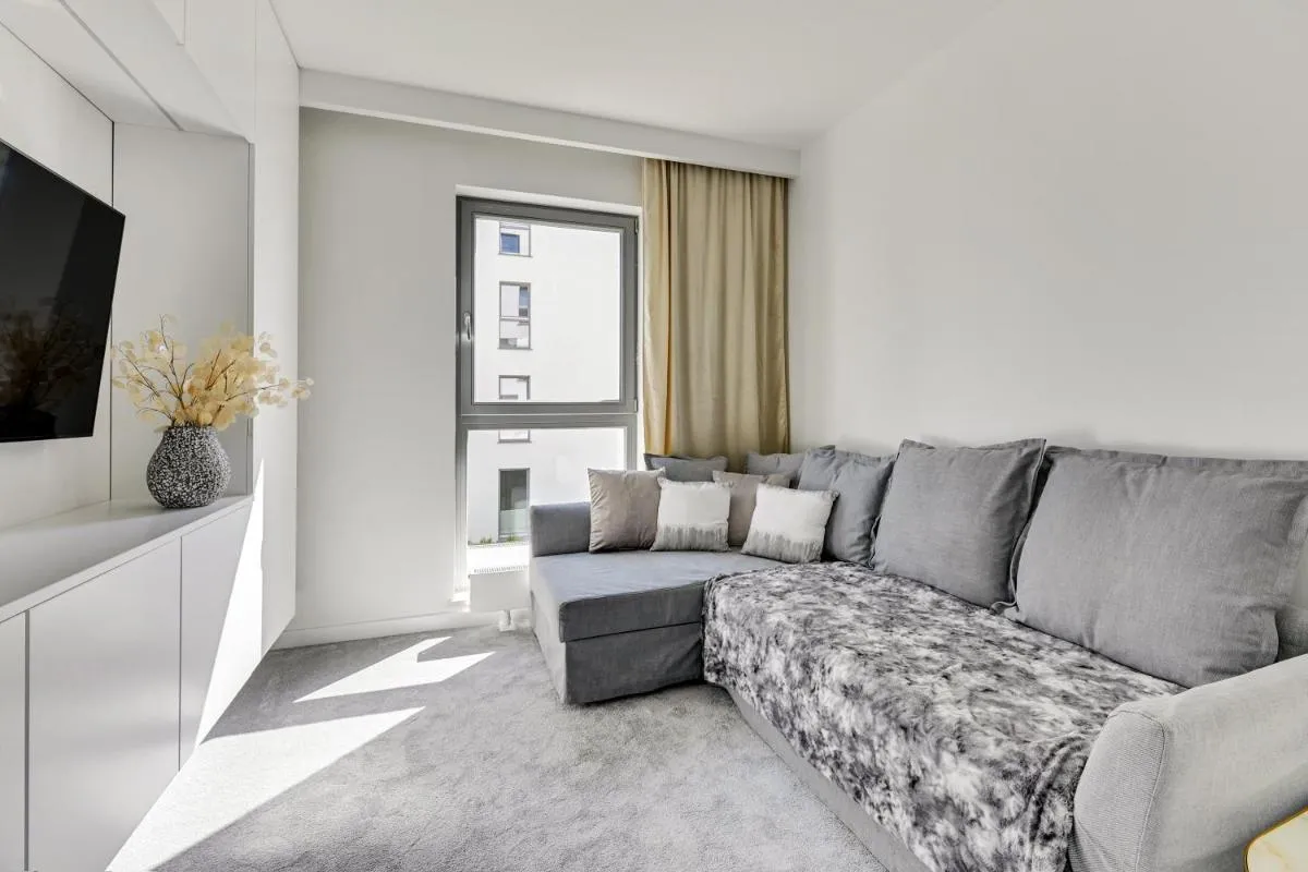 Image 6 of The Crown – Nadmorze Premium