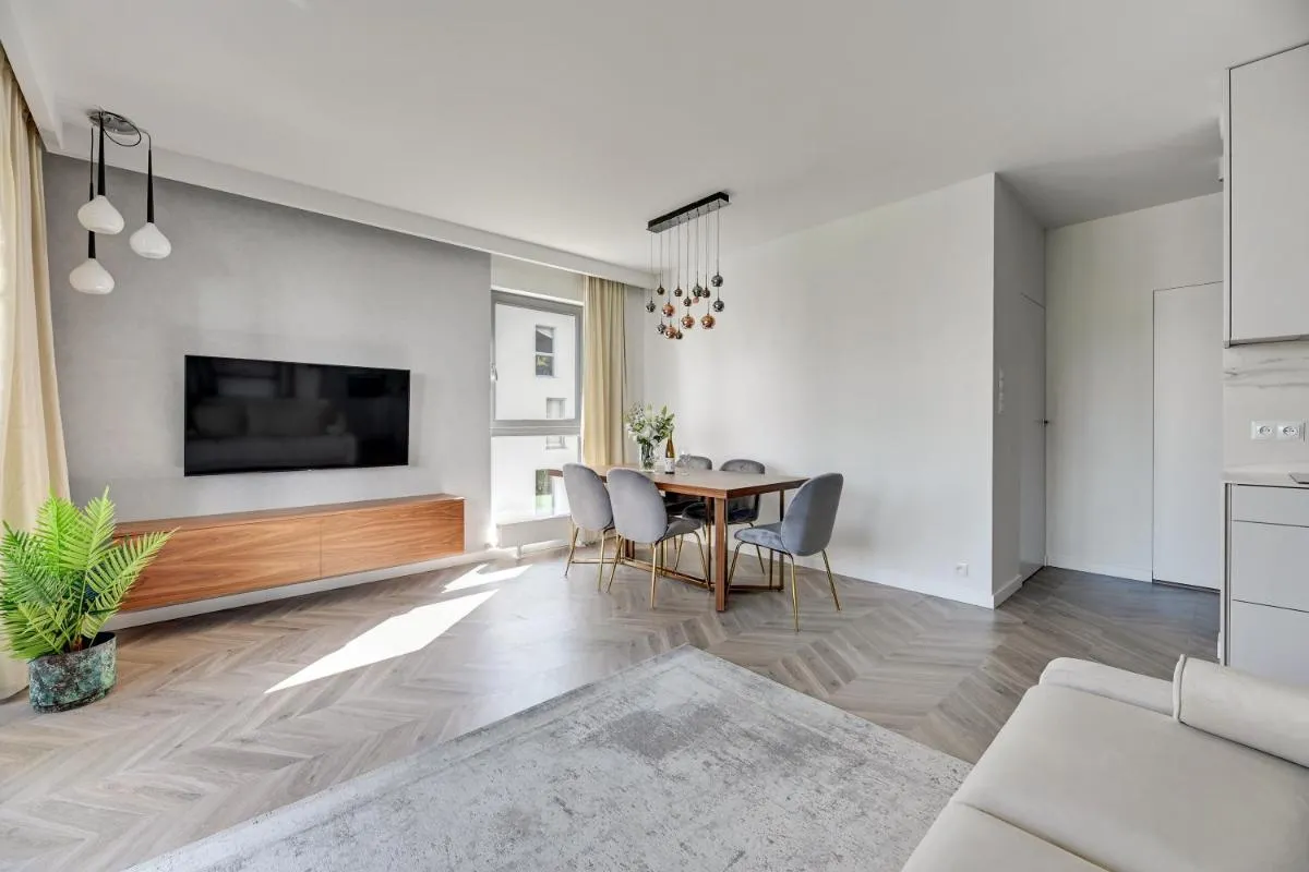 Image 4 of The Crown – Nadmorze Premium