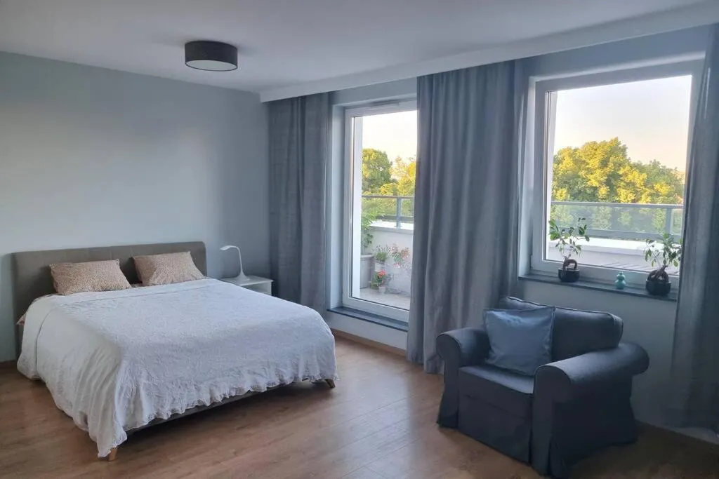 Image of Uroczy apartament w samym centrum Gdańska , bezpłatne miejsce parkingowe.