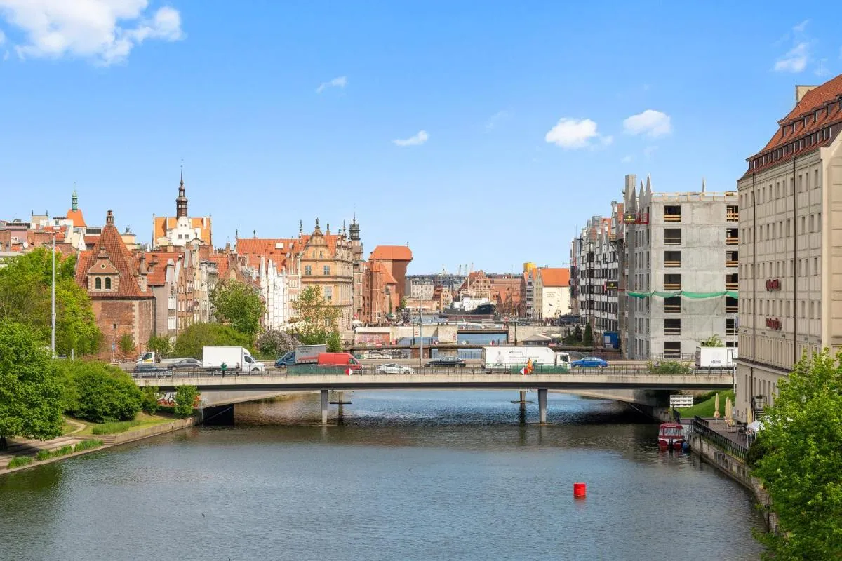 Image 2 of Waterlane Island – Riverview Pool, SPA, Gym & Parking by Downtown Apartments