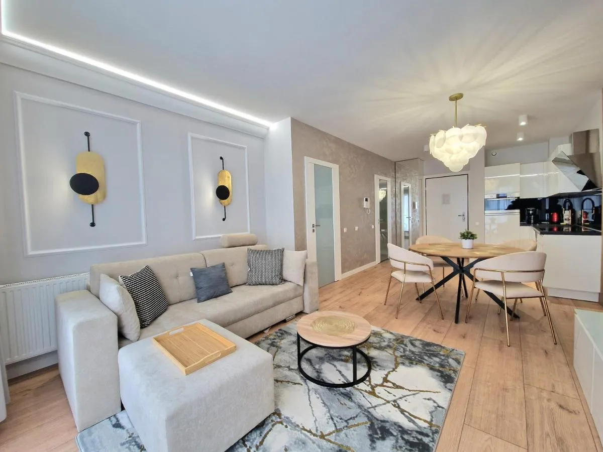 Image 3 of Waterlane Marina by Live & Travel Apartments