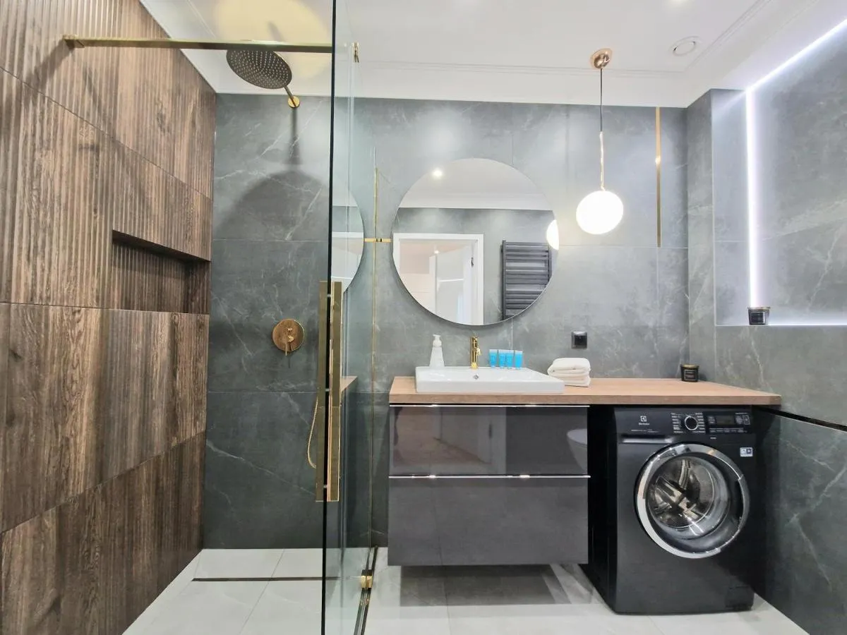 Image 2 of Waterlane Marina by Live & Travel Apartments