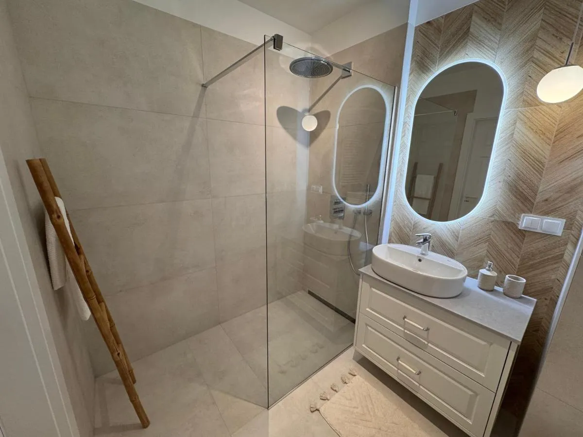 Image 2 of Żurawie 60