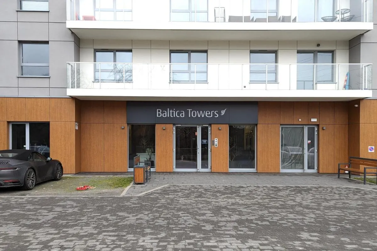 Image 6 of 9th Floor Green and Grey Apartment in Gdańsk Brzeźno with Two Bedrooms and Parking by Noclegi Renters