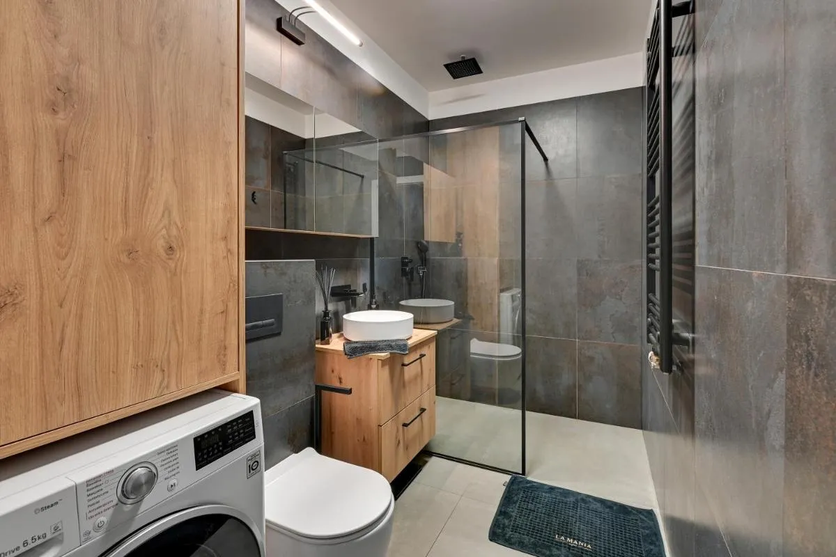 Image 2 of Amber Port by Grand Apartments