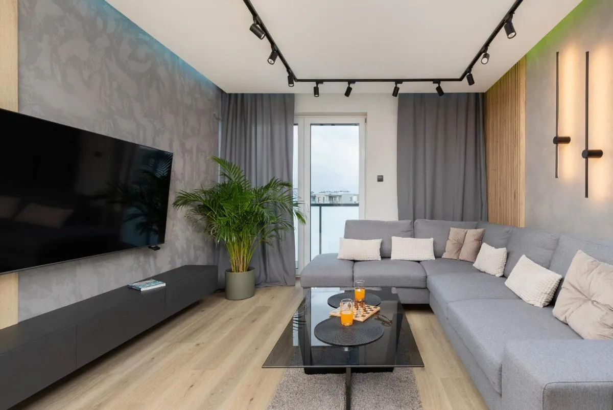 Image 4 of Apartment with Two Bedrooms, Balcony, Parking and Access to Sauna in Gdańsk by Noclegi Renters