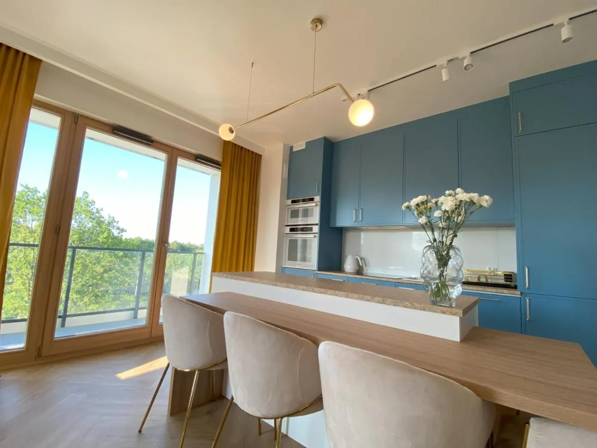 Image 4 of Blue Apartment