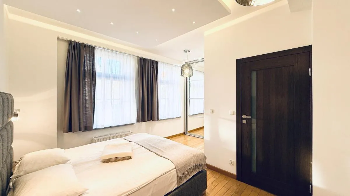 Image 6 of City Center Big Apartment Tobiasza with Parking