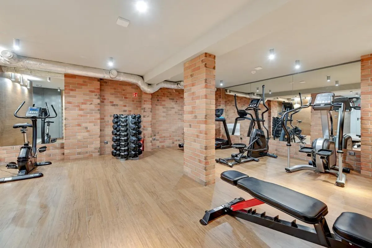 Image 6 of City Center Garden Gates Apartments & Free Parking by Downtown Apartments