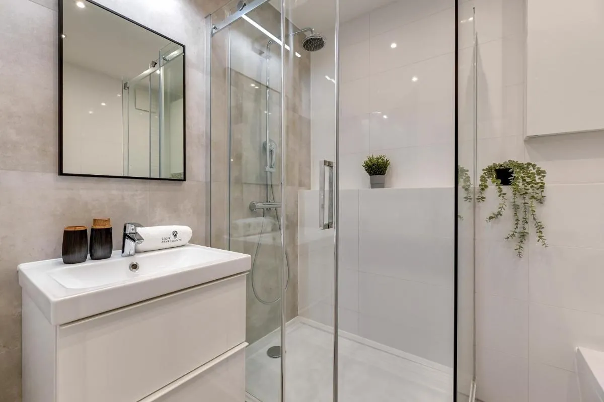 Image 6 of Comfy Studio Wilcza with Parking by Lion Apartments