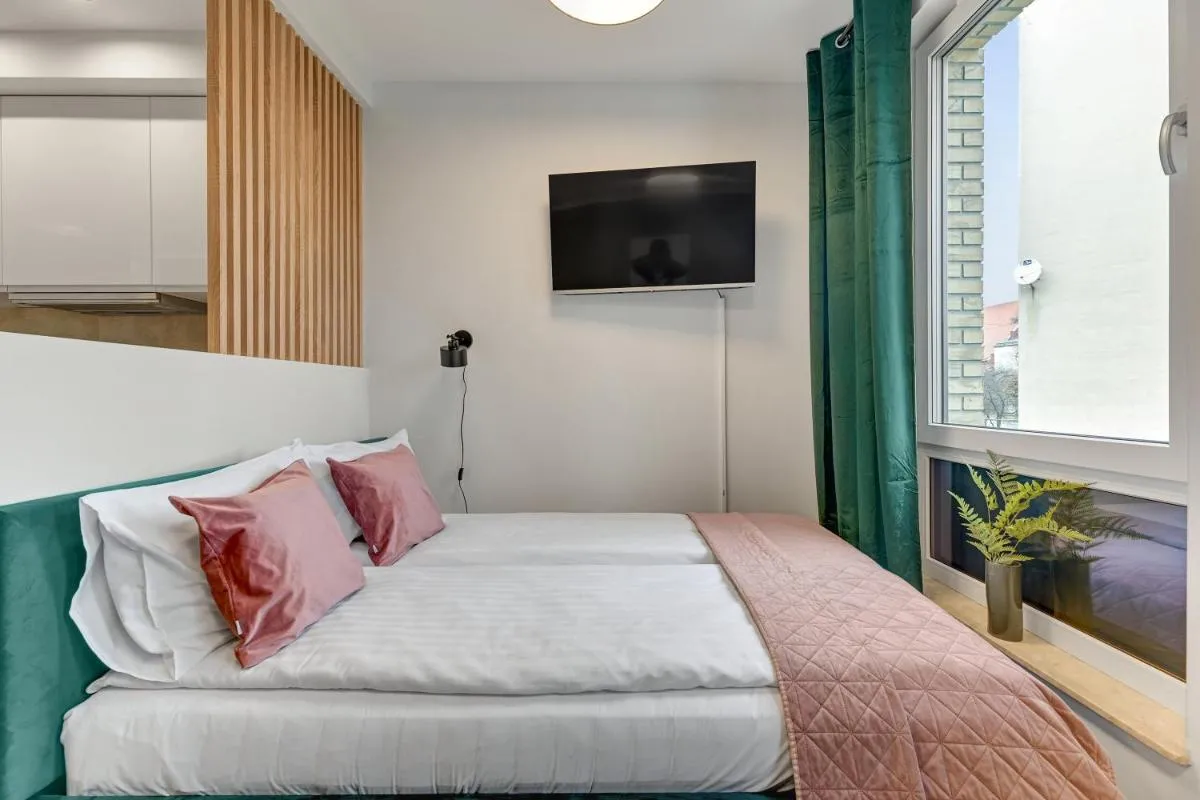 Image 5 of Comfy Studio Wilcza with Parking by Lion Apartments