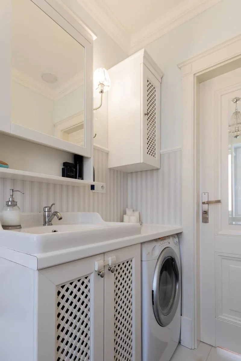 Image 3 of Elegant near Old Town – free parking