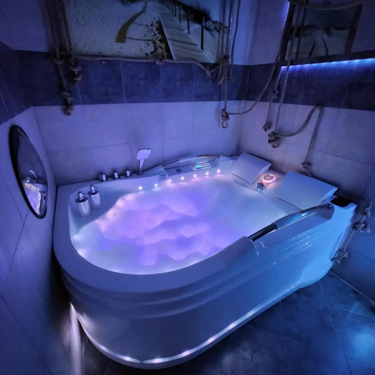 Image 3 of GDAŃSK by the Sea – PRESTIGE HOME SPA Apartments with a luxurious JACUZZI, SAUNA and an exclusive Massage Chair available in one of the apartments!