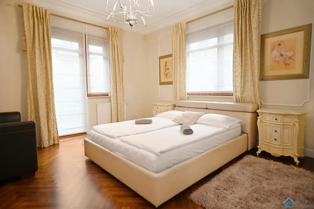 Image 1 of Large and Luxury 3city Apartment in Gdańsk with Two Balconies by Noclegi Renters