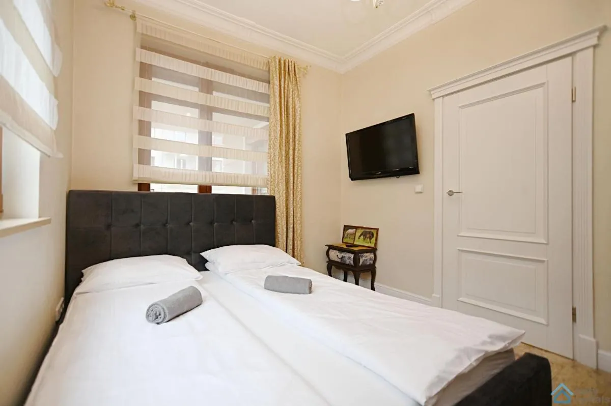 Image 2 of Large and Luxury 3city Apartment in Gdańsk with Two Balconies by Noclegi Renters