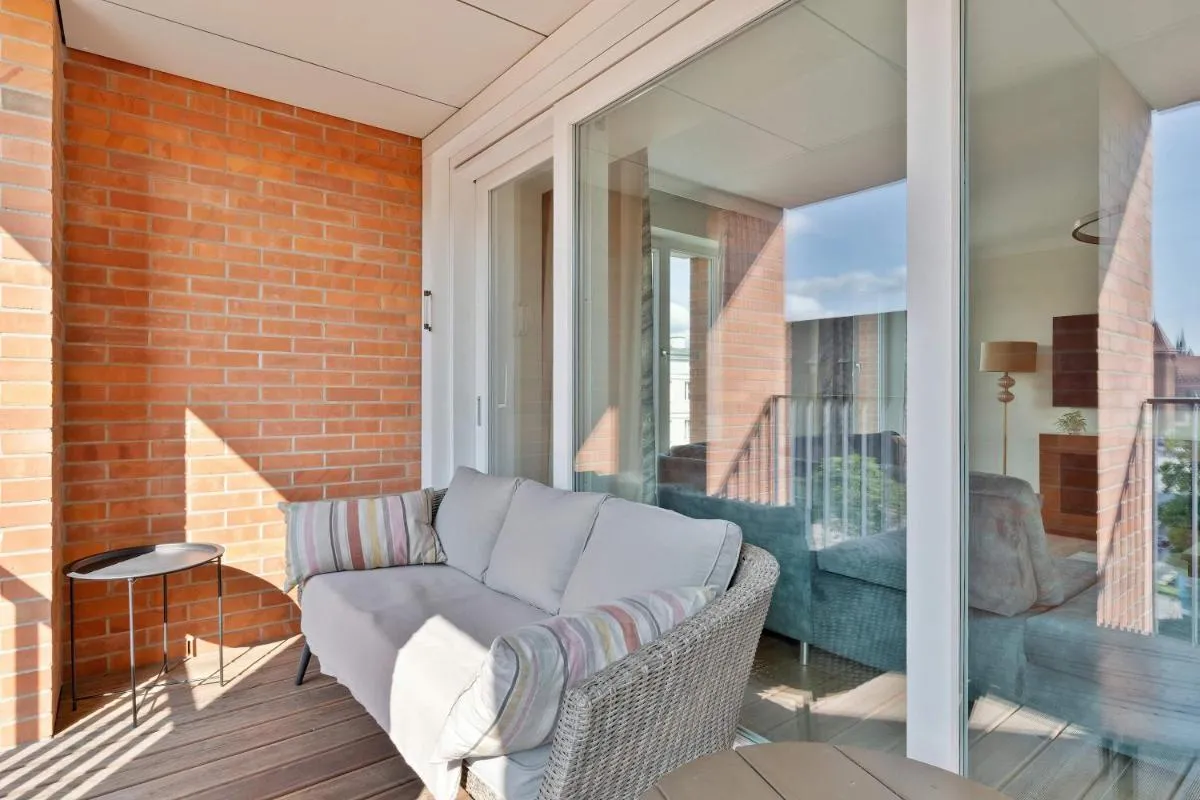 Image 6 of Luxury Apartment with Three Bedrooms Air Conditioning and Parking by Noclegi Renters