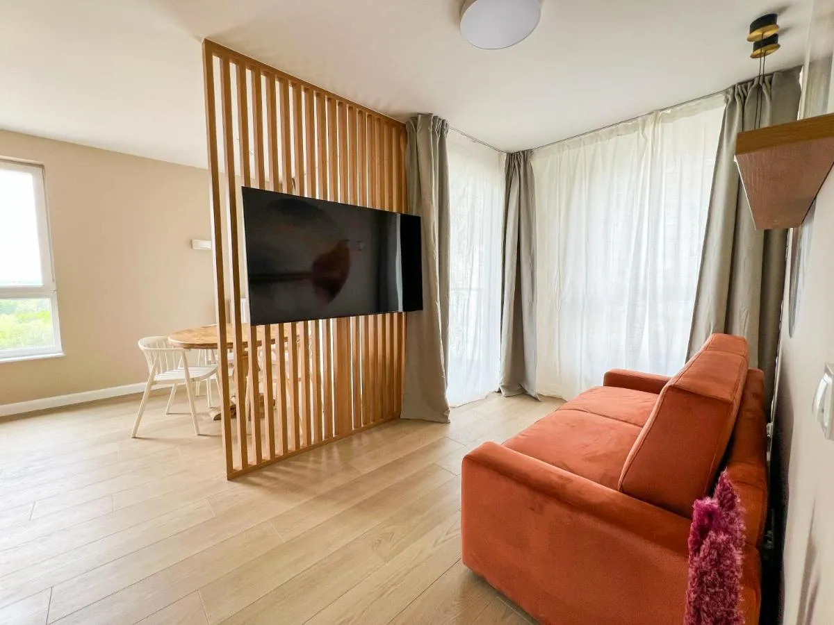 Image 2 of Mint Apartments Seaside