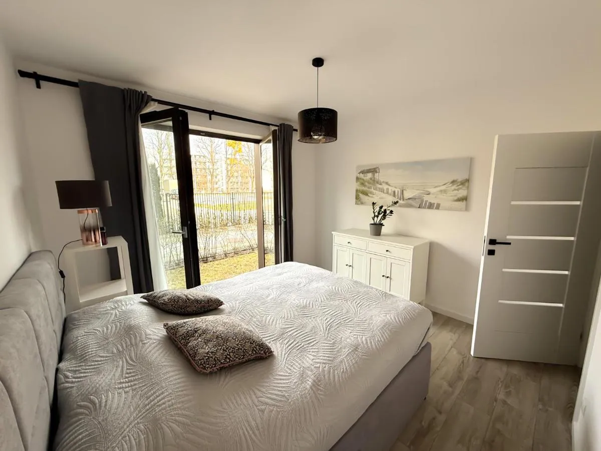 Image 1 of OLIWA Apartament przy Parku SMALL PRIVATE GARDEN AND FREE PARKING