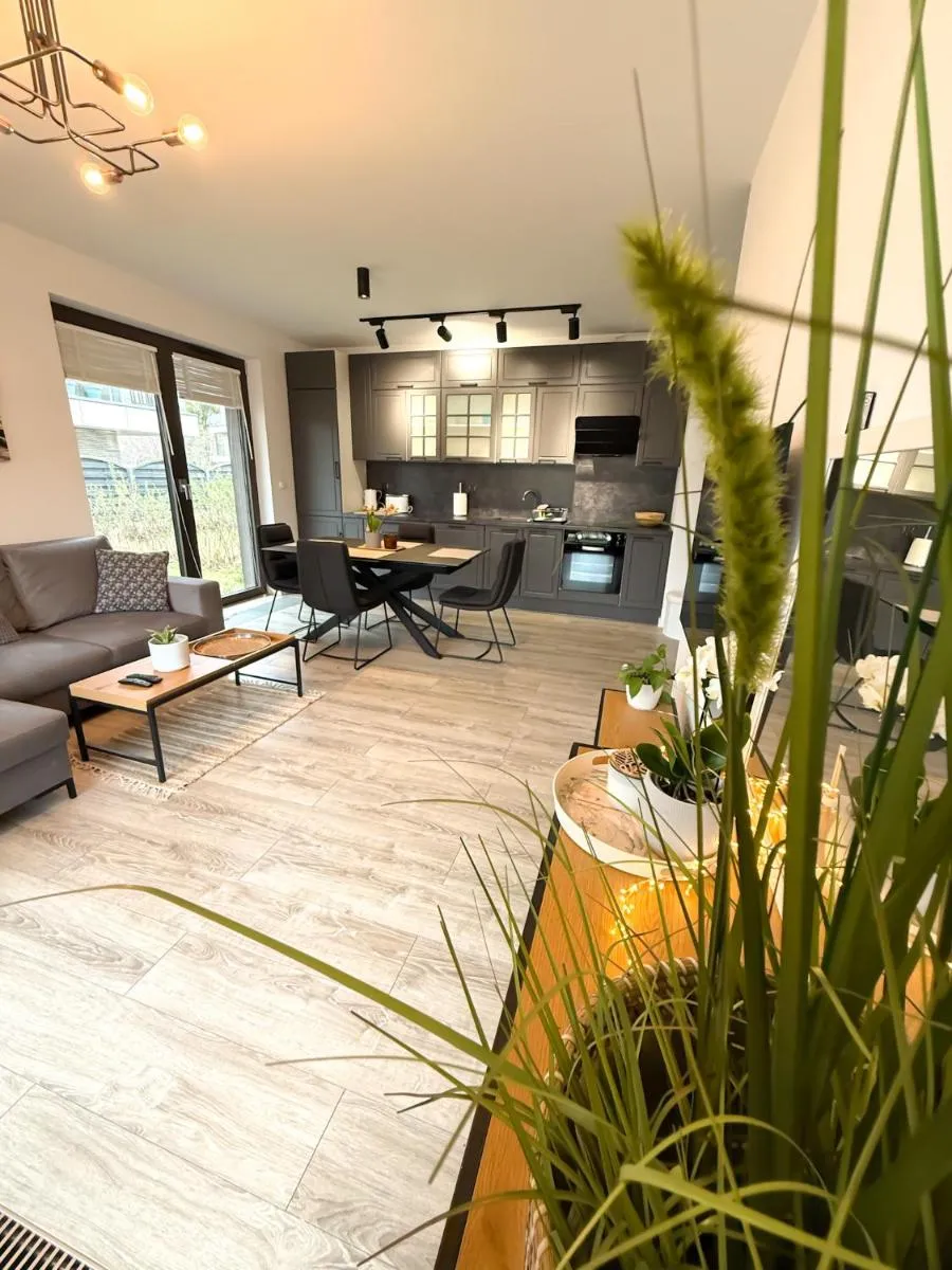 Image 4 of OLIWA Apartament przy Parku SMALL PRIVATE GARDEN AND FREE PARKING