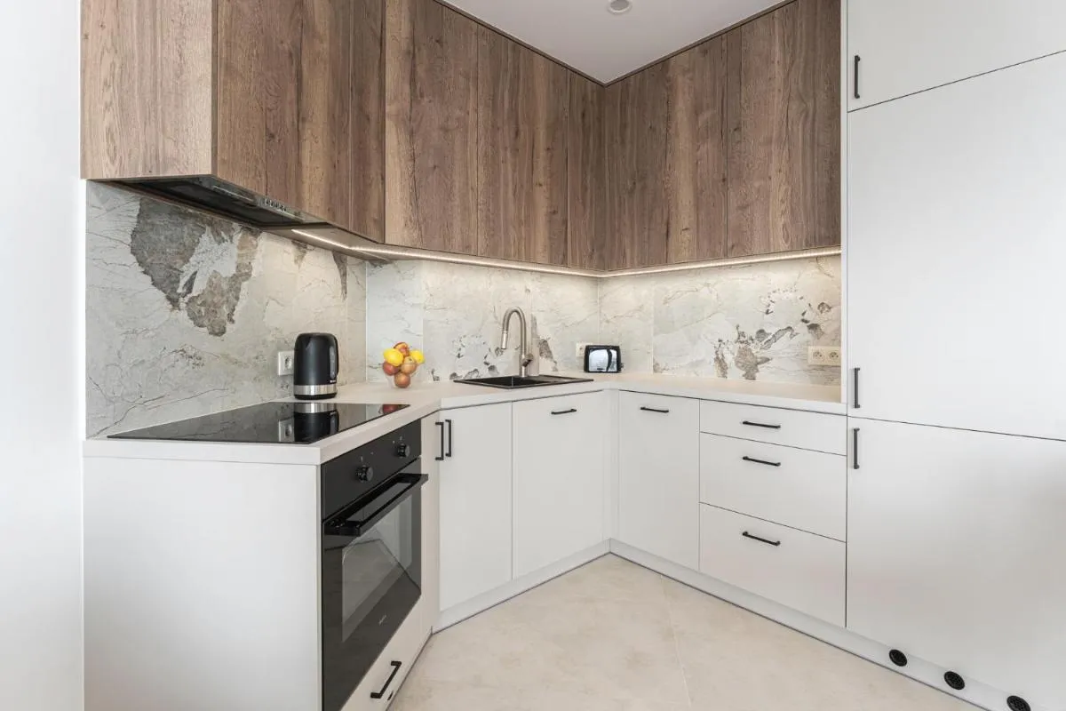 Image 3 of Panorama Baltica – Stylish 15th Floor Apartment with Rooftop Terrace near the Sea and Polsat Plus Arena Stadion Stadium Gdansk Letnica