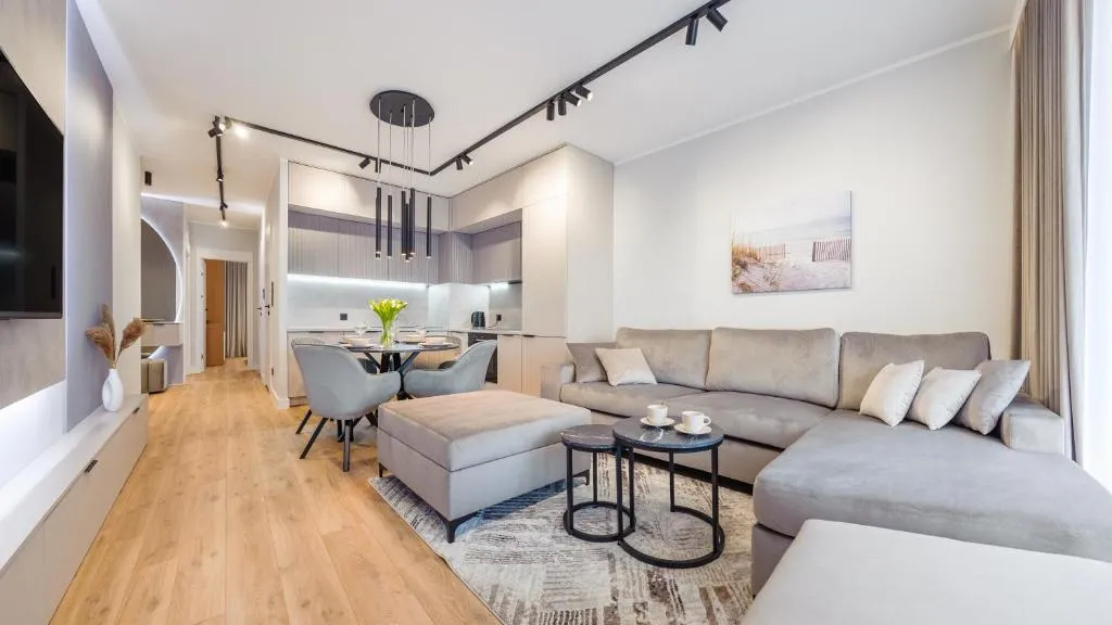 Image of Porto, Sun & Snow