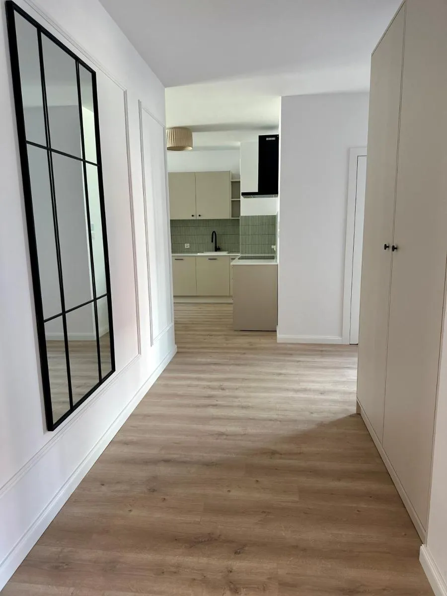 Image 4 of Portovnia