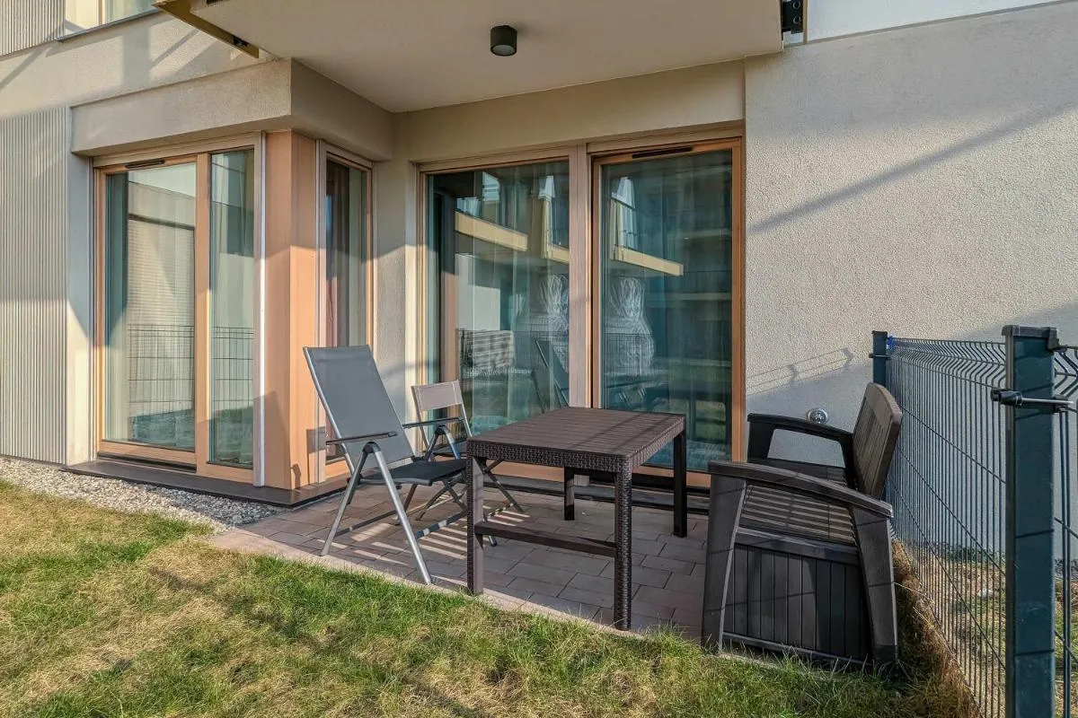 Image 2 of Przytulny Apartament z Ogródkiem i Parkingiem by Rent like home