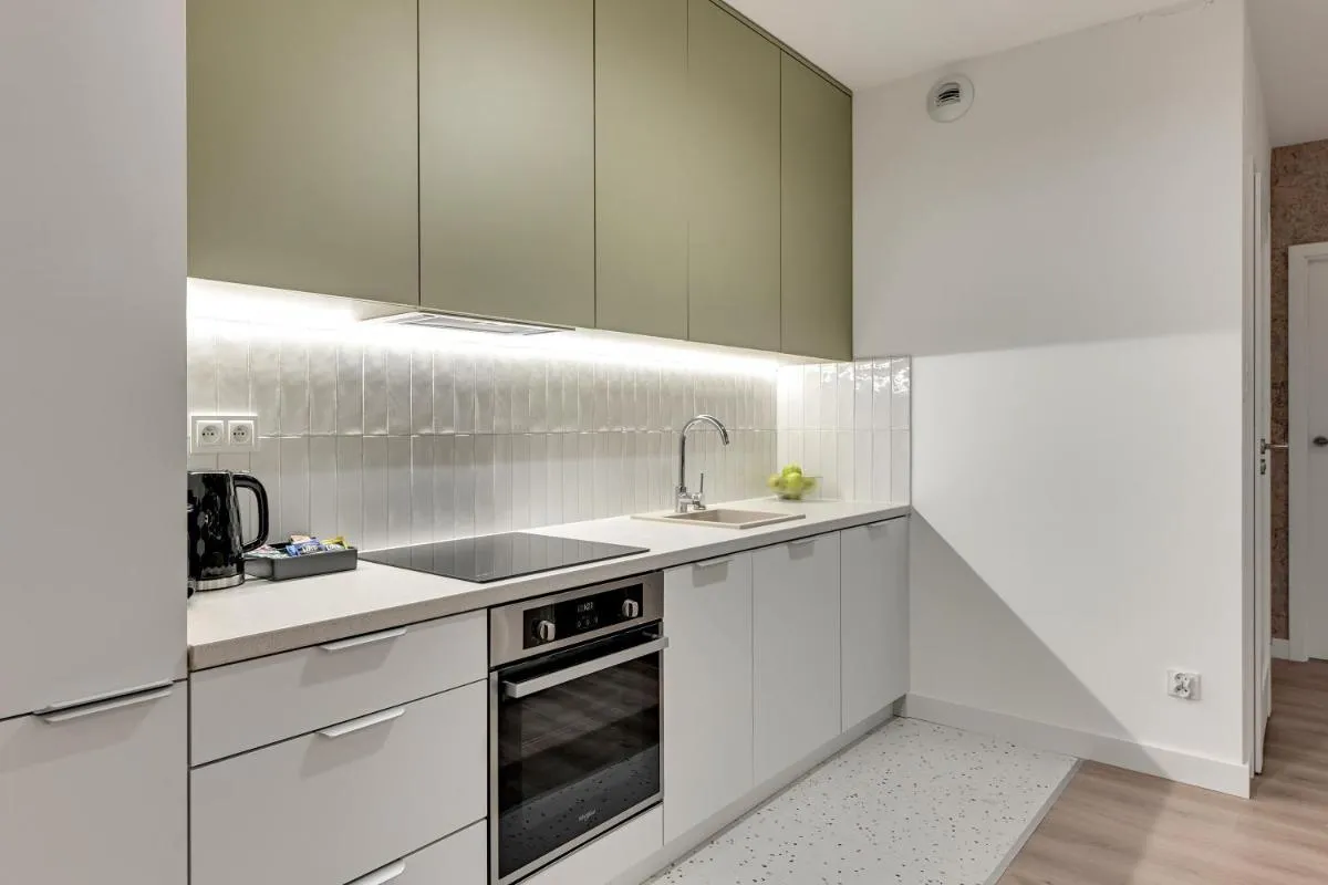 Image 1 of Riverfront & Parking by Downtown Apartments