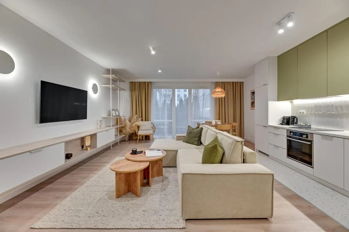 Image 6 of Riverfront & Parking by Downtown Apartments