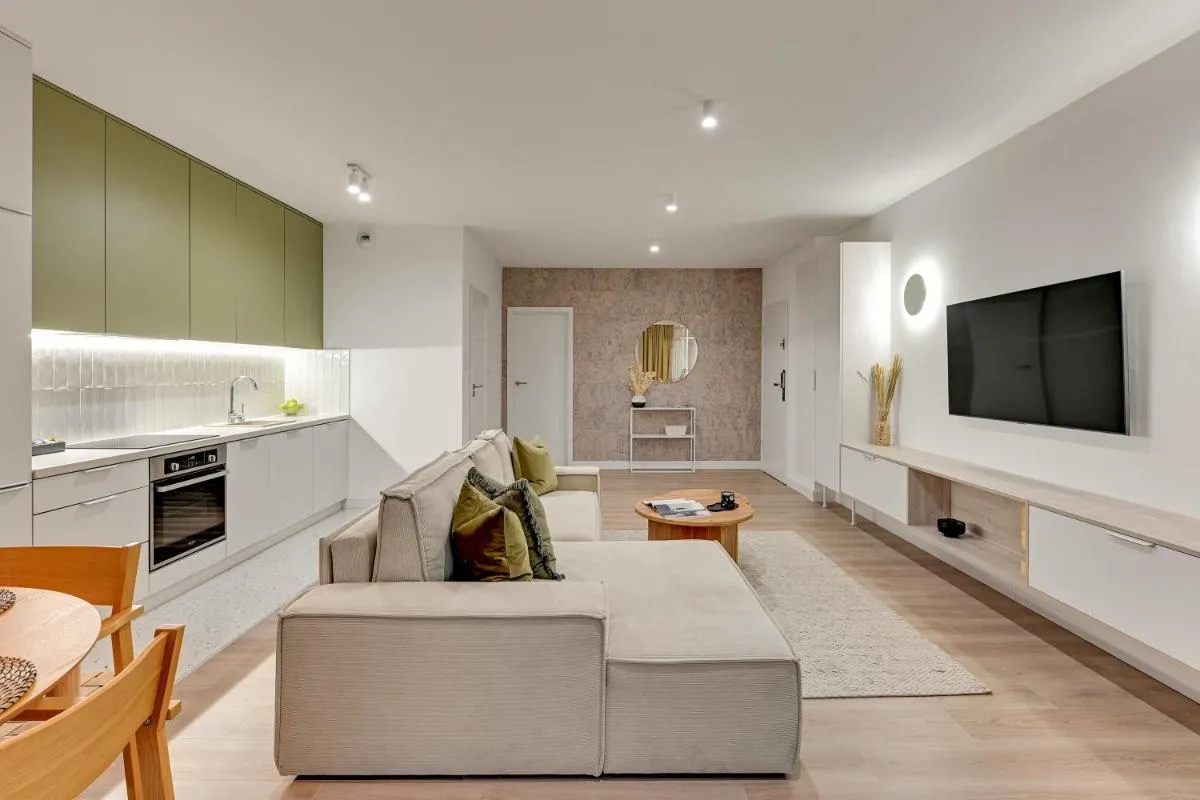 Image 4 of Riverfront & Parking by Downtown Apartments