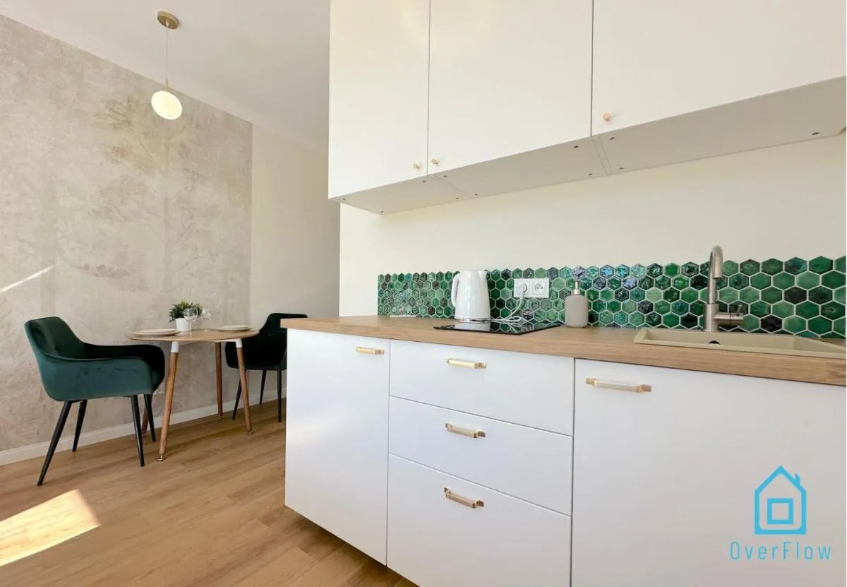 Image 3 of Seredino Relax Apartment- Romantic Escape with a Bathtub in the Bedroom, 5 Minutes to Gdańsk Old Town & Seaside