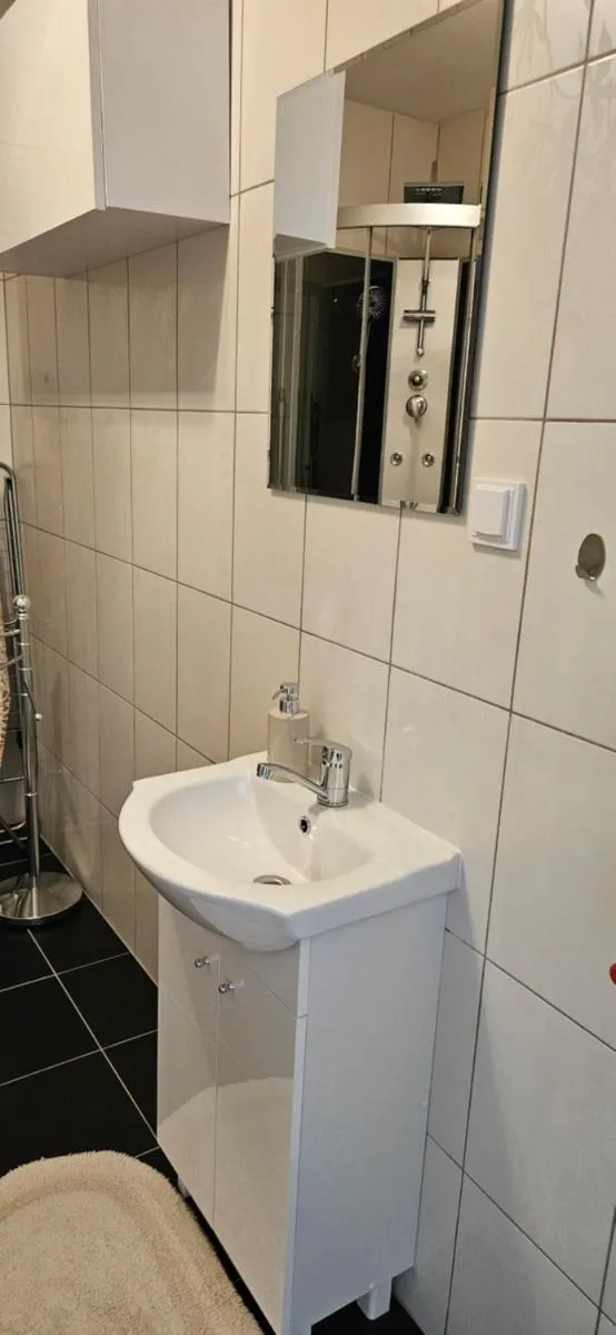 Image 2 of Słoneczna kawalerka – studio