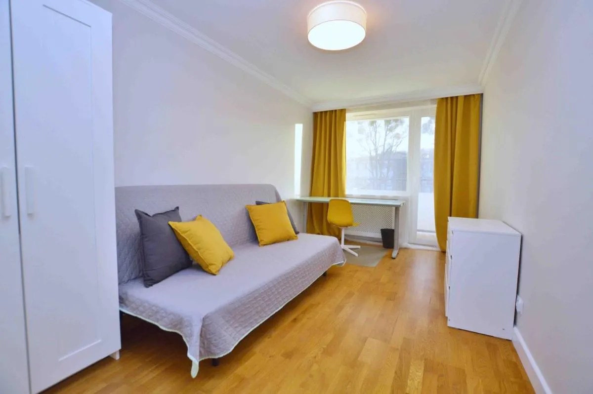 Image 1 of Spacious 3city Apartment with Bathtub in Gdańsk by Noclegi Renters