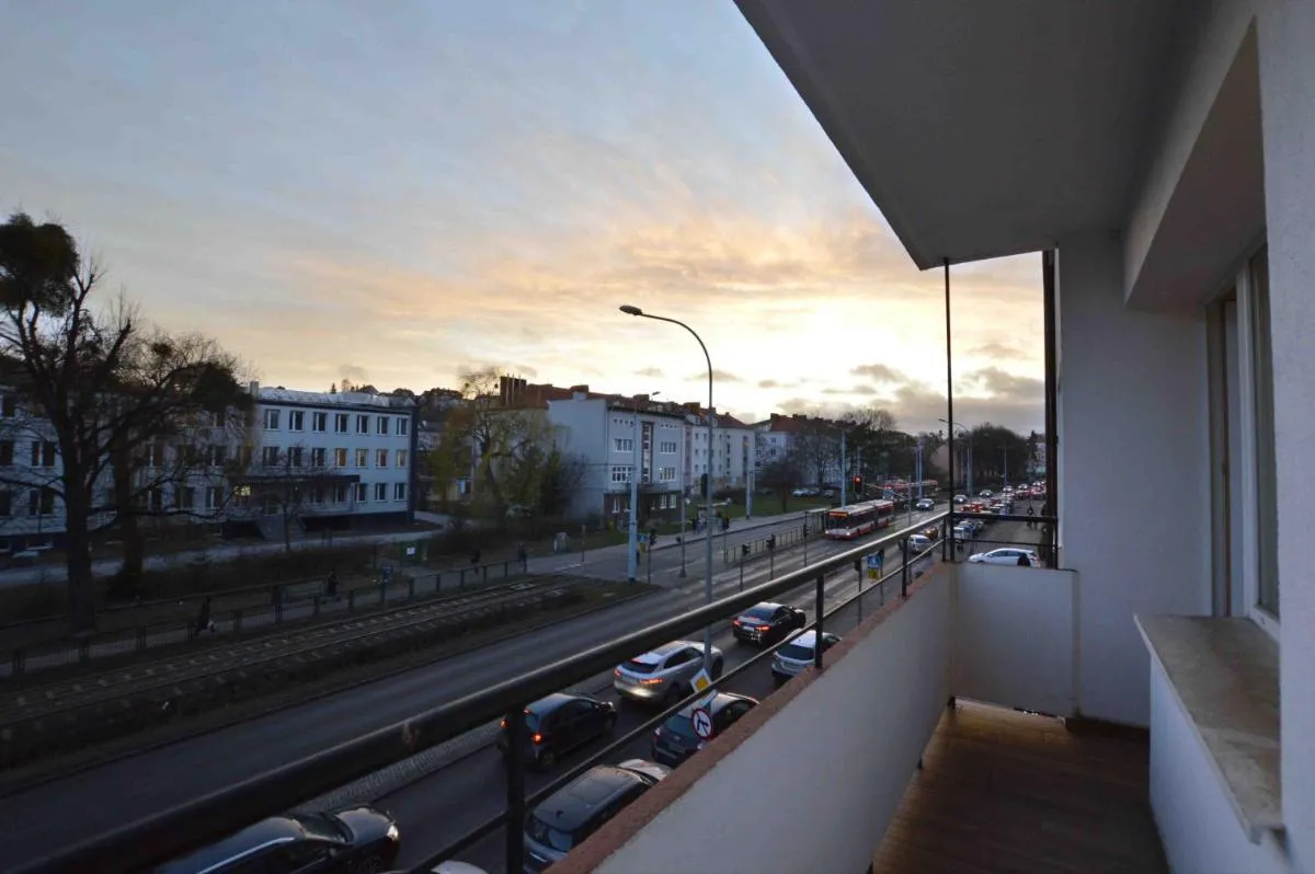 Image 3 of Spacious 3city Apartment with Bathtub in Gdańsk by Noclegi Renters