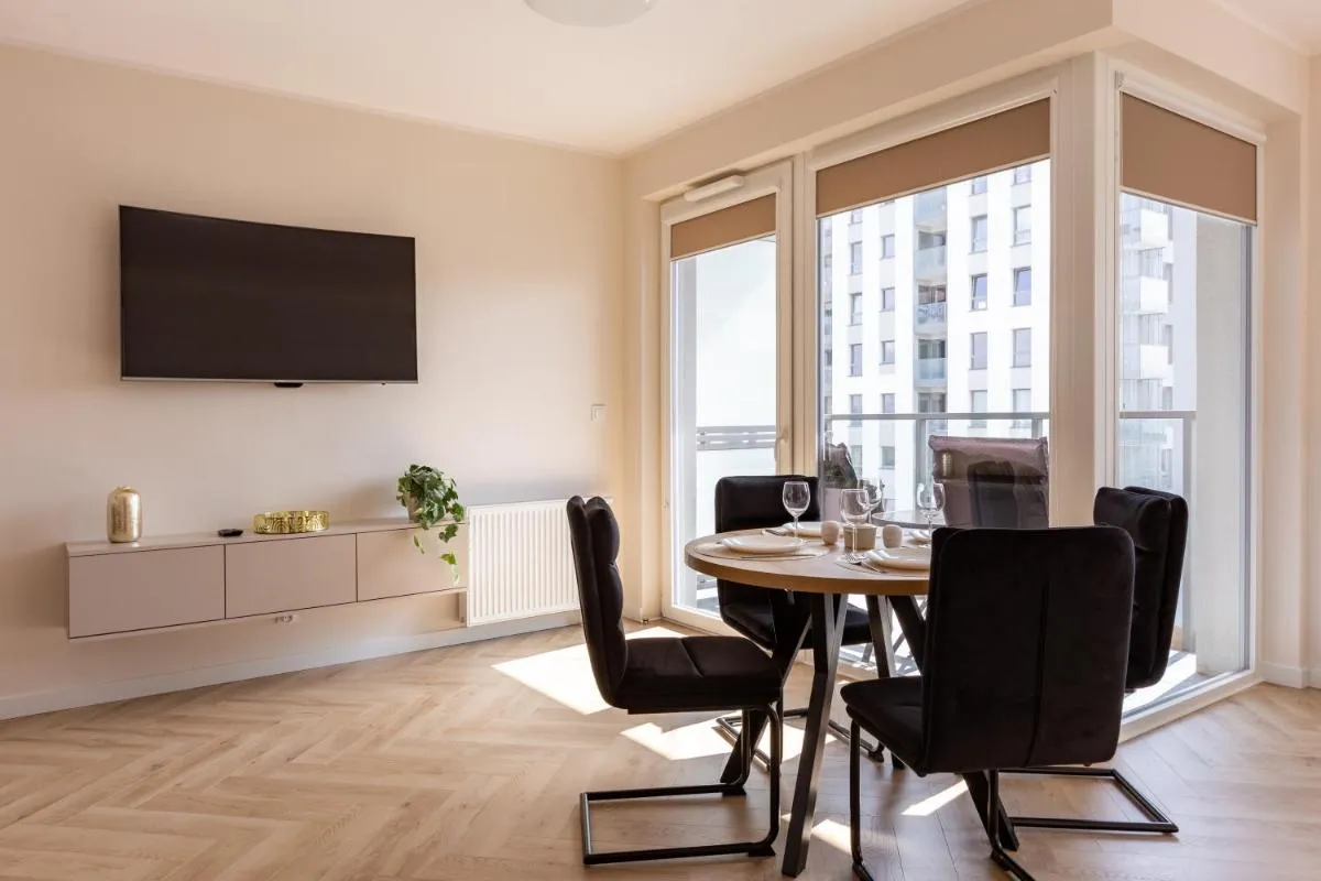 Image 4 of Starowiejska Panorama View Apartment by BookingHost