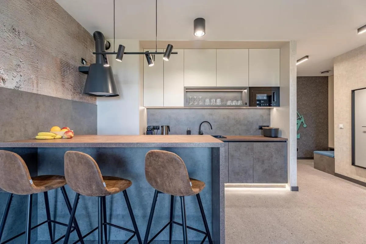 Image 2 of Sunny Crane Apartment